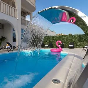 https://villa-anja-split.splithotels.org